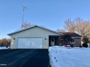 205 Grove St, Lena, IL 61048