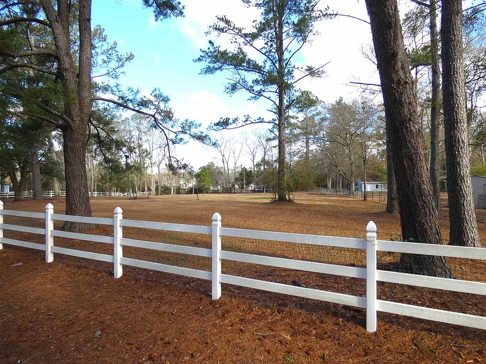 2nd image of Pineview Rd