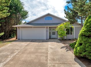 4060 Evergreen Ave, Depoe Bay, OR 97341