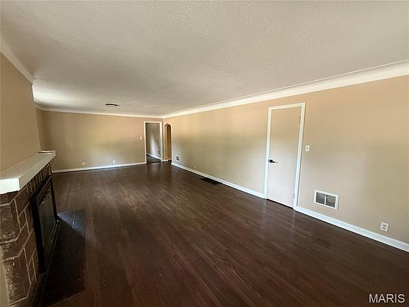 4th image of 1911 Redman Rd