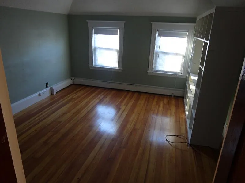 2 bed, 9999 sqft, $2,500 — Photo 3