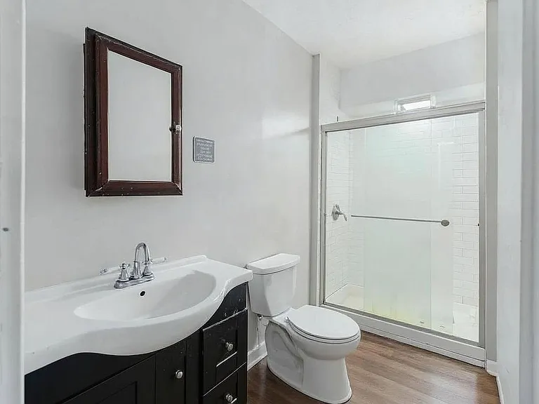 196 W 8th Ave — Photo 14