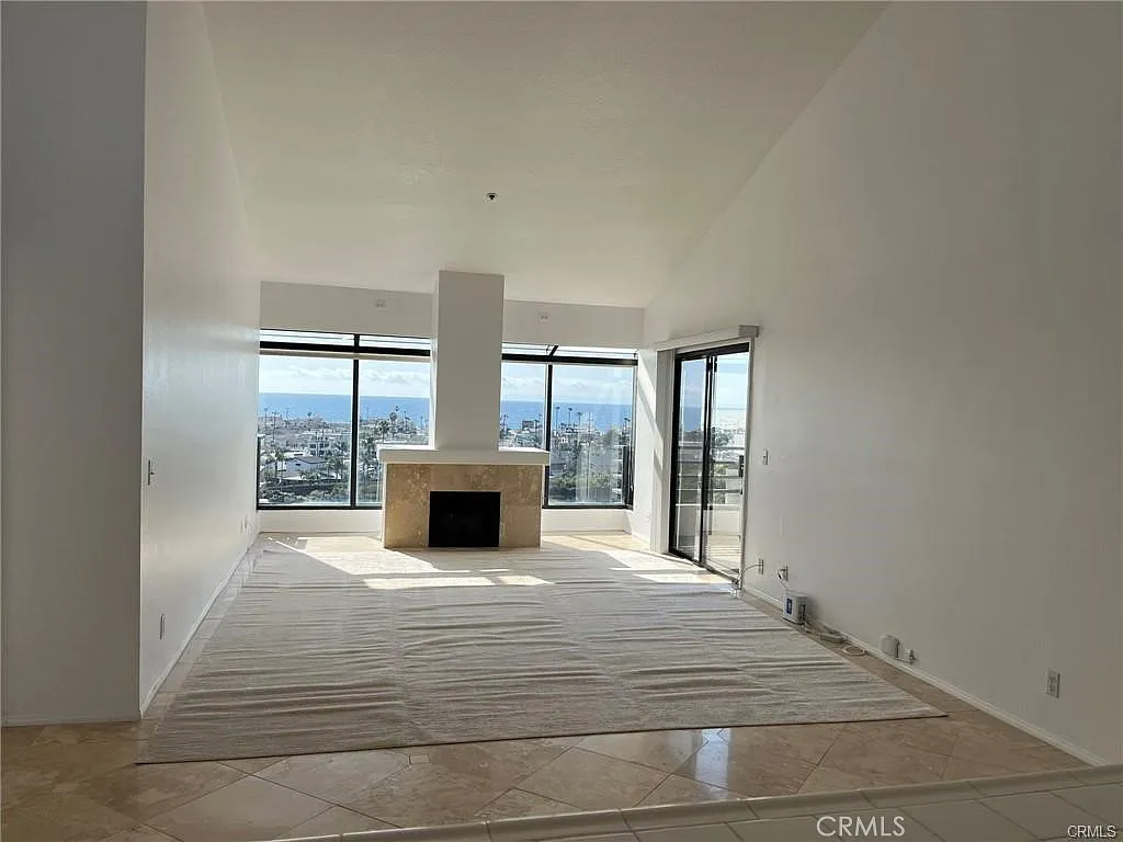 2 bed, 1320 sqft, $5,500 — Photo 1