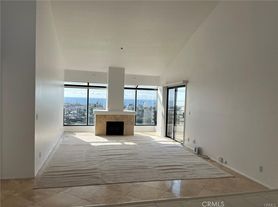 210 Lille Ln, Newport Beach, CA