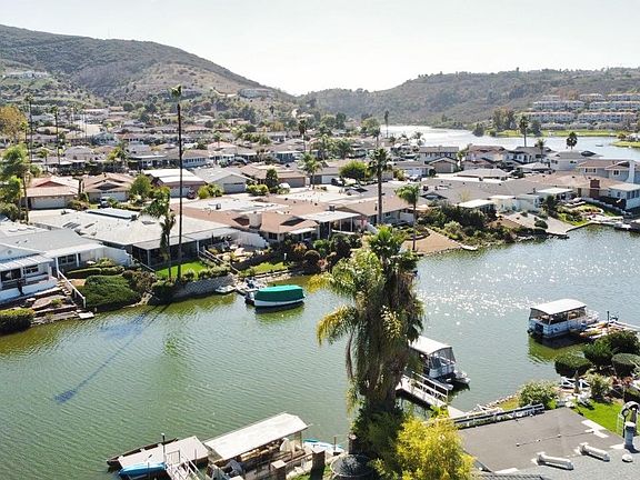 5th image of 1458 La Linda Dr