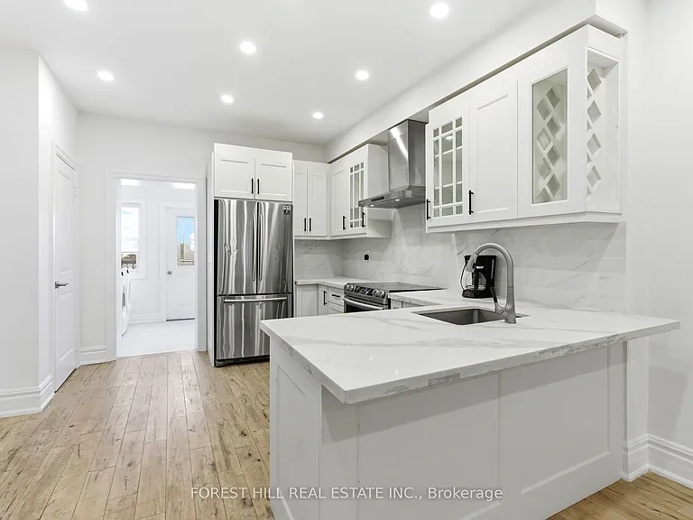 1297 Davenport Rd — Photo 3
