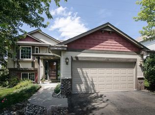 233 Pottok Ln, Shakopee, MN 55379