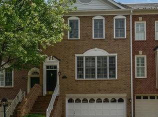 10415 Breckinridge Ln, Fairfax, VA 22030