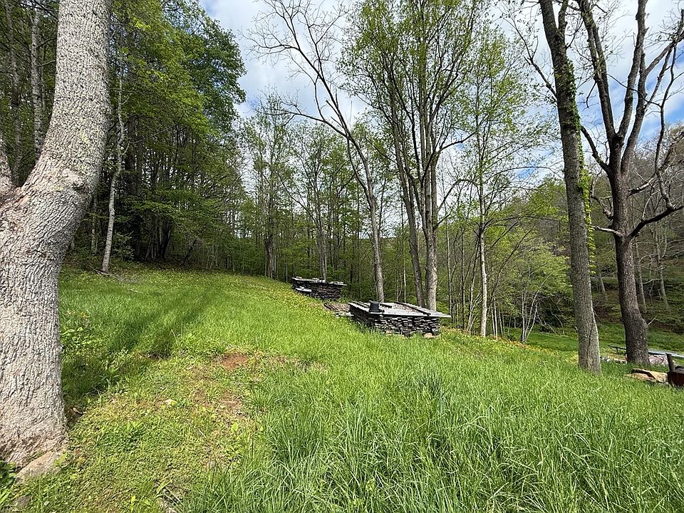 25th image of 1454 Saxon Bolt Rd