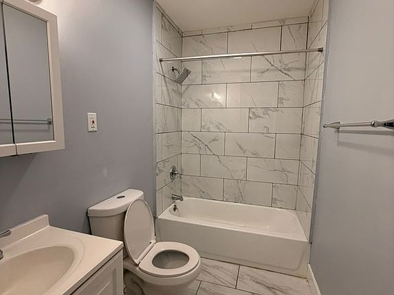 5th image of 142 Rowe St Floor 1