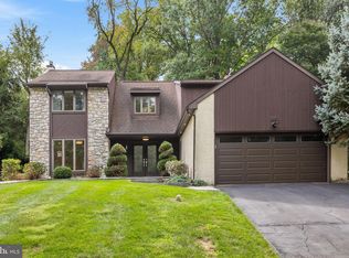 885 Spring View Dr, Southampton, PA 18966