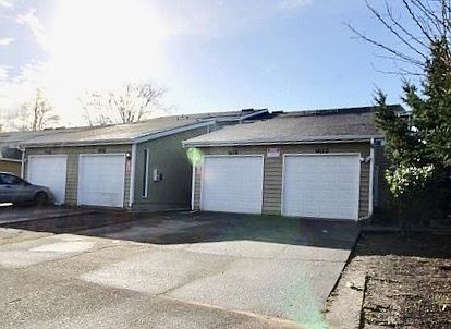 3rd image of 902 28th St NE #906