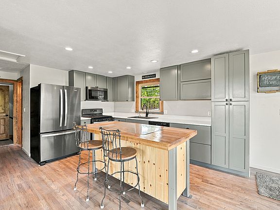 4th image of 9165 Jill Dr