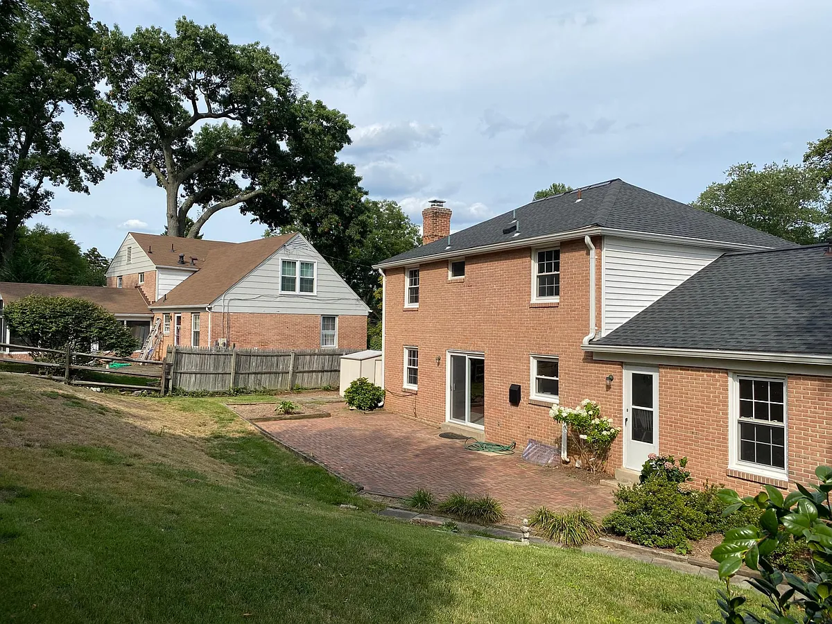 Building Photo - 11900 Devilwood Dr