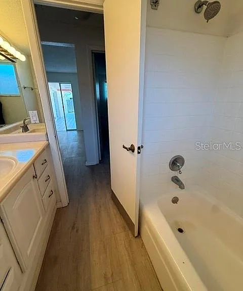 1884 Yale Dr — Photo 10