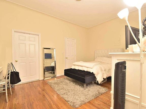 2nd image of 2350 Broadway #301A