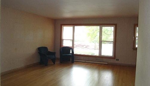 3rd image of 4515 W Howard St