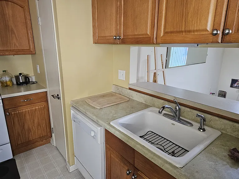 18305 University Park Dr — Photo 8