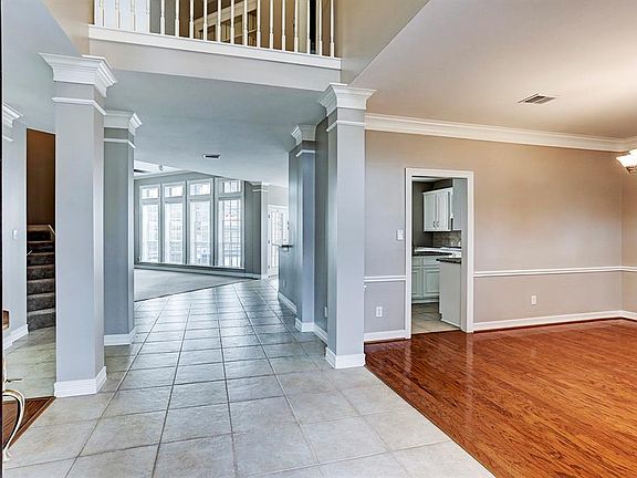 3rd image of 7926 Chianti Ct