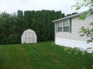 14 Pinewood Dr, Hamlin, NY 14464