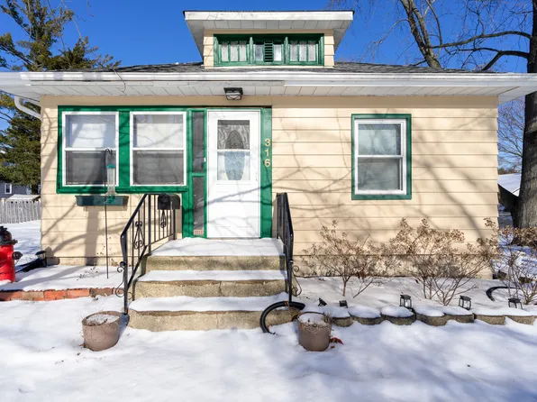 316 E 16th St, Lockport, IL 60441