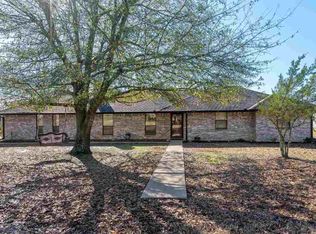 104 County Road 42330, Paris, TX 75462