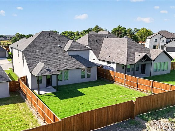 5th image of 722 Summerberry Dr