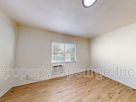 3rd image of 640 Bird St #1