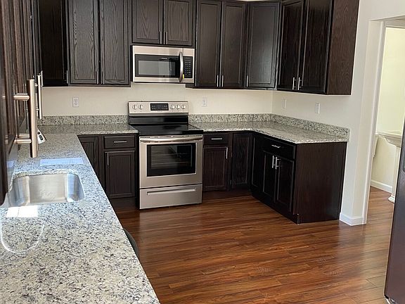 2nd image of 10 Red Maple Ln #B