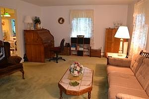 5th image of 70 Appletree Ln