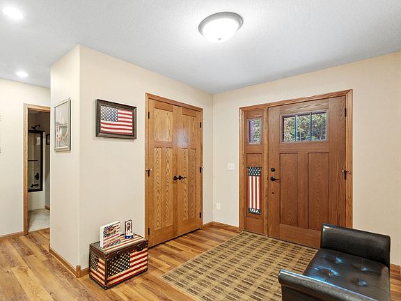 5th image of 308 17th Ave S