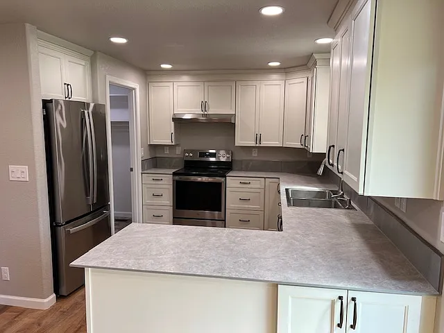 2108 Corona Ave — Photo 3