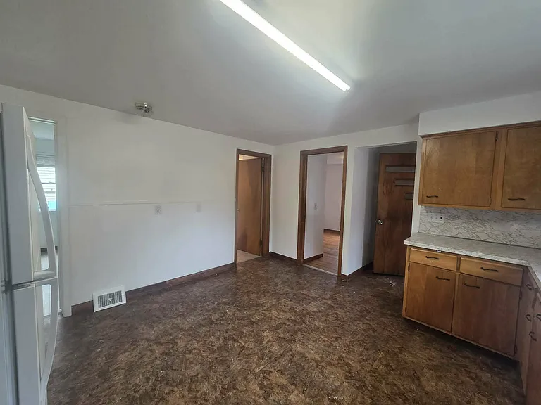147 Washington Sq #1 — Photo 9