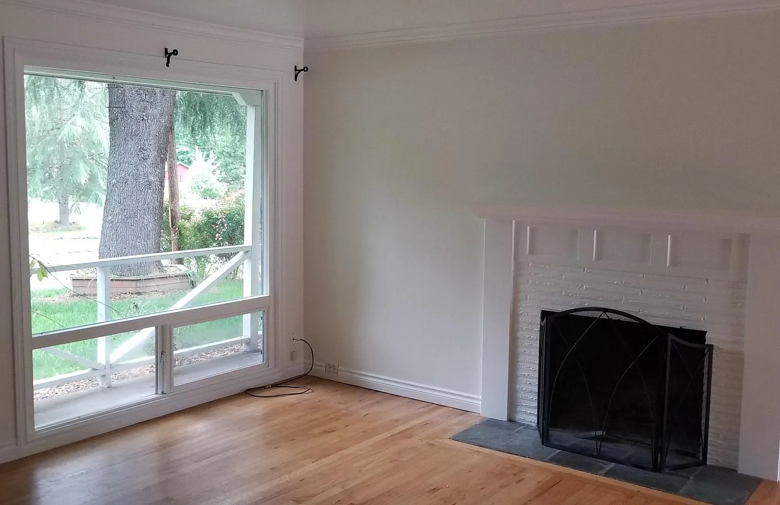 3 bed, 888 sqft, $1,900 — Photo 3