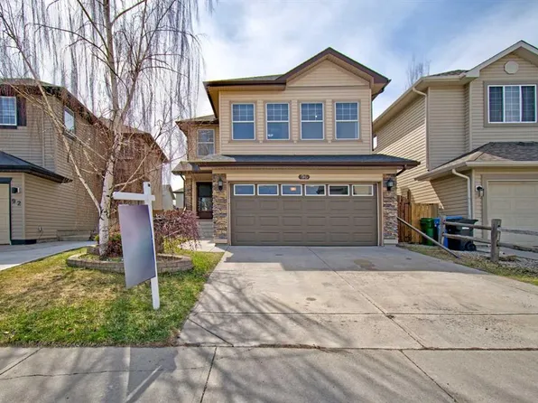 96 NW Cranfield Park SE, Calgary, AB T3M 1B4