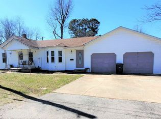 595 S Houston Ave, Piggott, AR 72454