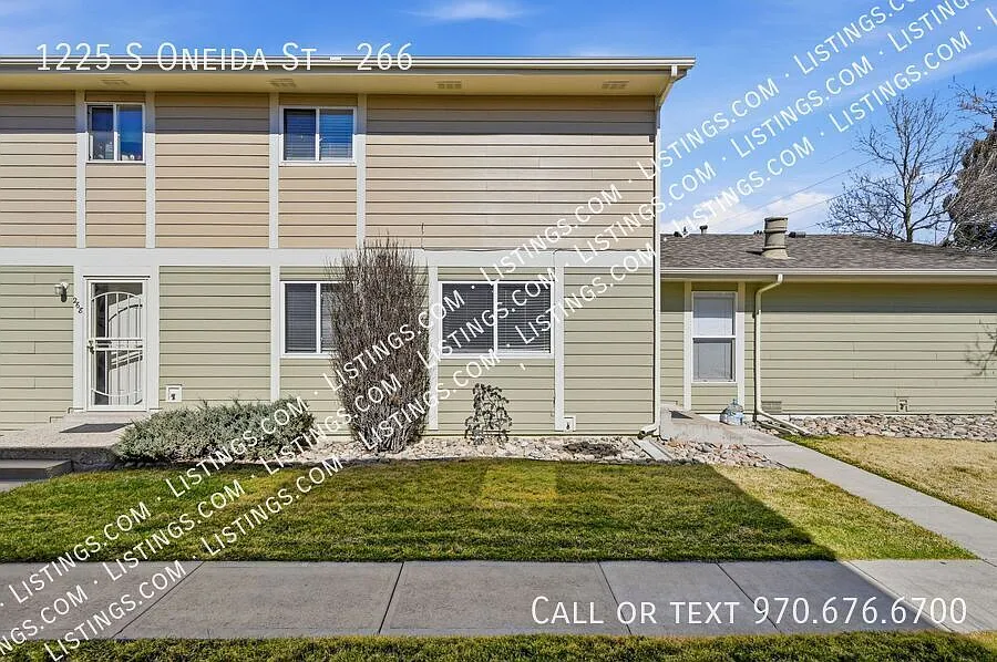 2 Bed / 2 Bath Townhome in Denver — Photo 2