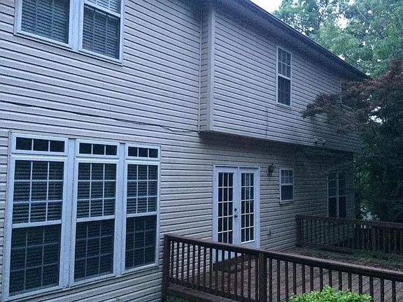 4th image of 600 Hyde Park Ln