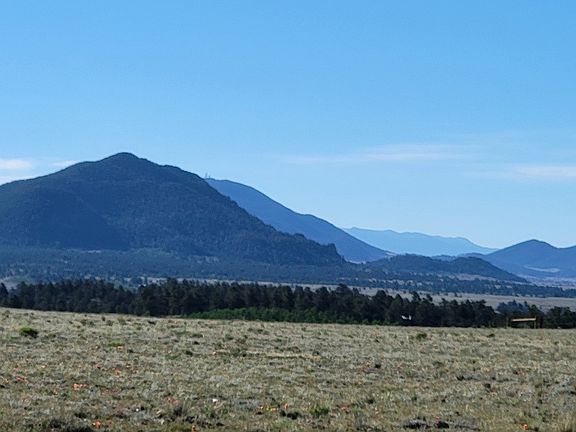 3rd image of 1071 Yellowstone Road
