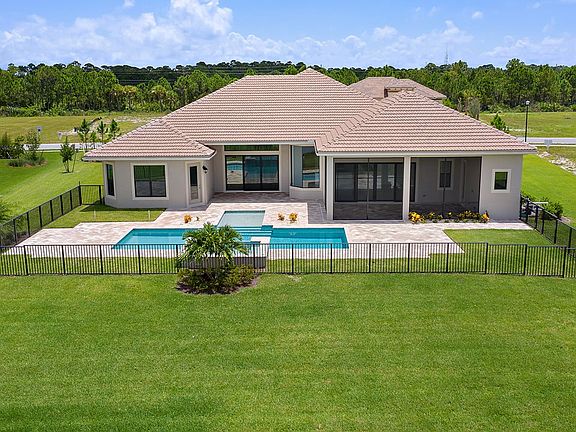 3rd image of 3008 SW English Garden Dr