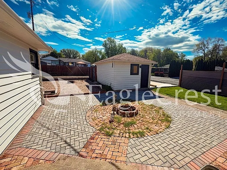 1339 Modoc St — Photo 47