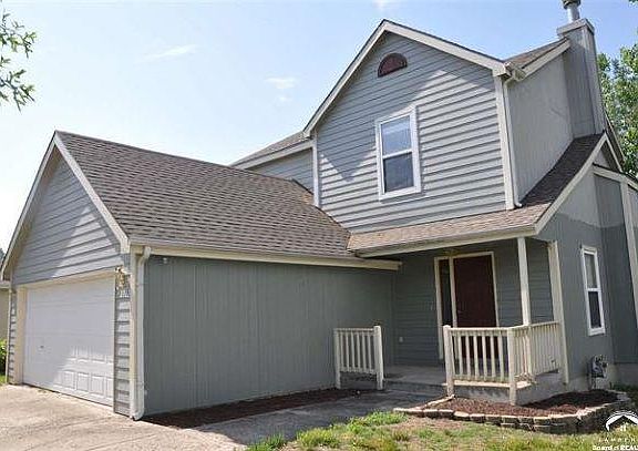 2nd image of 2321 Brett Dr