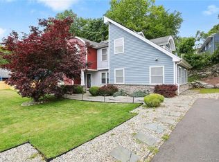 20 Sullivan Pl, Bridgeport, CT 06610
