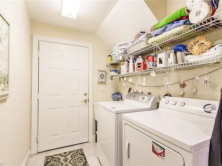 3910 Deer Crossing Ct #1 — Photo 37