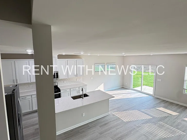 649 White Birch Ln — Photo 5
