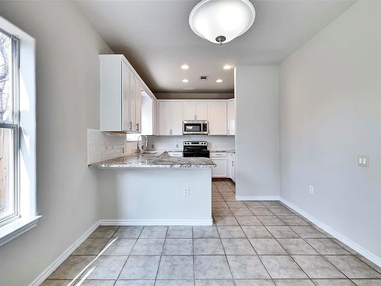 7312 E Ben White Blvd #6 — Photo 9