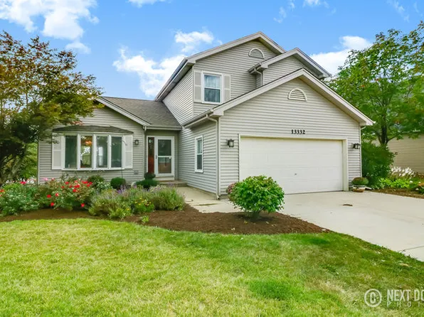13332 S Round Barn Rd, Plainfield, IL 60585