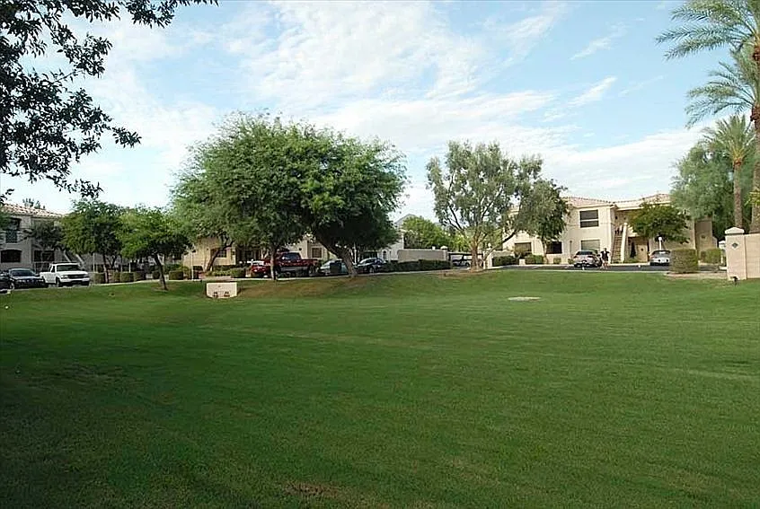 2 bed, 1152 sqft, $1,800 — Photo 1