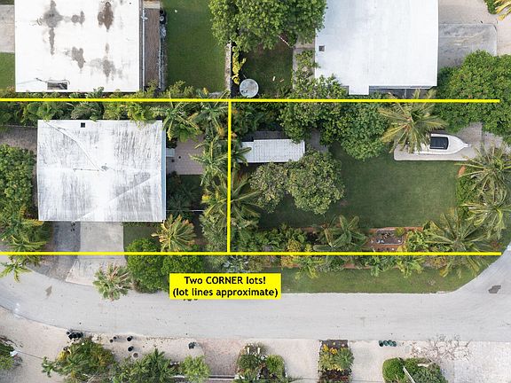 3rd image of 151 N Coconut Palm Blvd