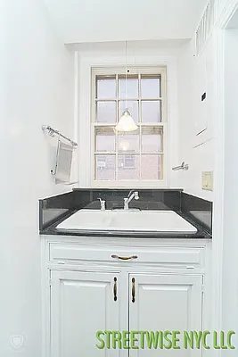 Rented by Streetwise NYC LLC | media 37